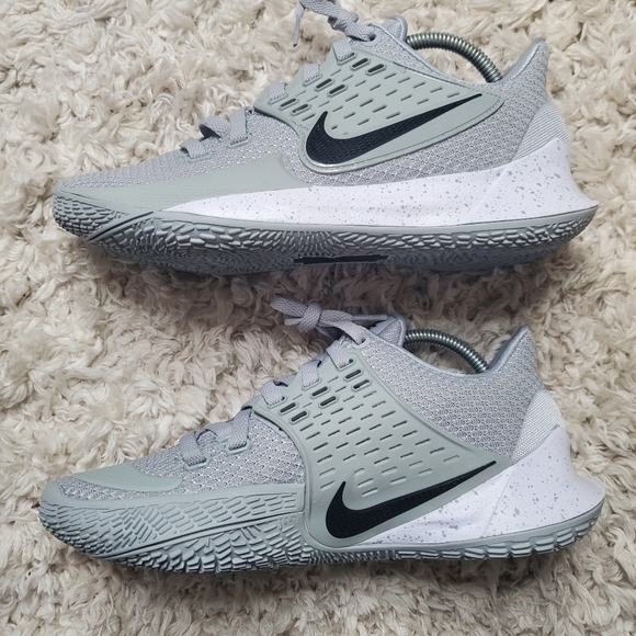 Nike - Picture 2 of 6